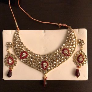 Kundan necklace set.